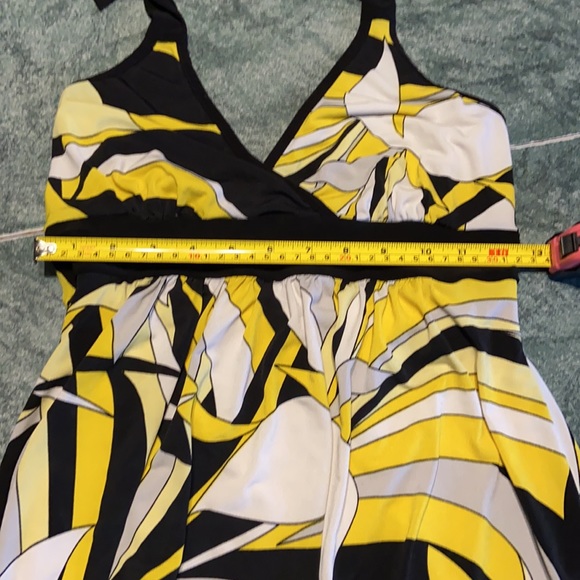 Taboo halter dress - Picture 4 of 8